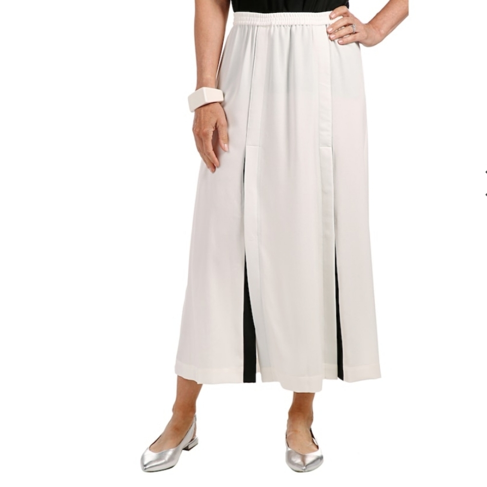 New colorblock snap closure skirt